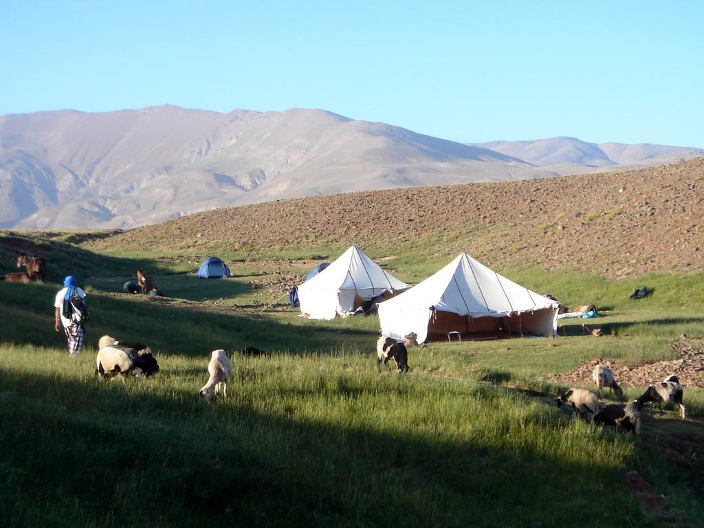 Kasbah Ait Bouguemez Ξενοδοχείο Agouti Εξωτερικό φωτογραφία